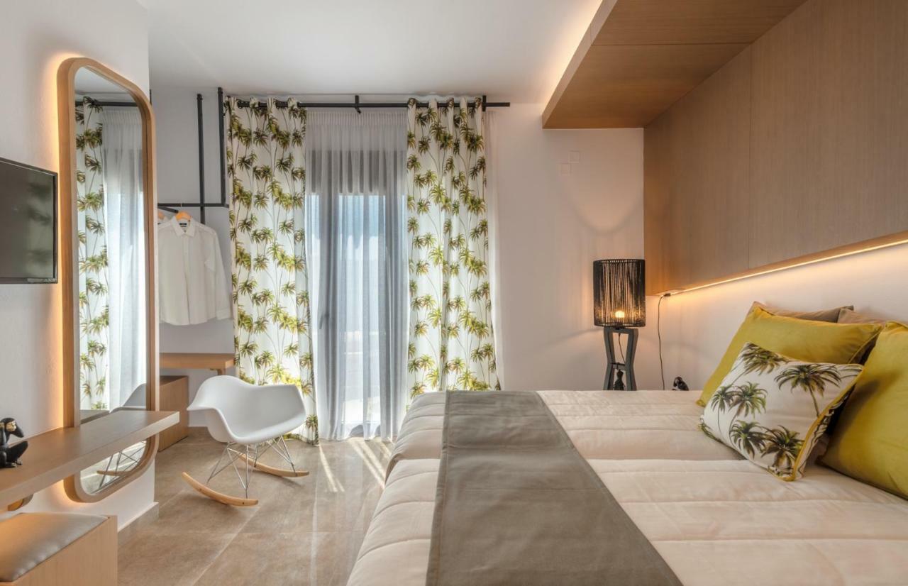 Ivoni Villa, An Iconic Summer Retreat, By Thinkvilla Perama  Luaran gambar